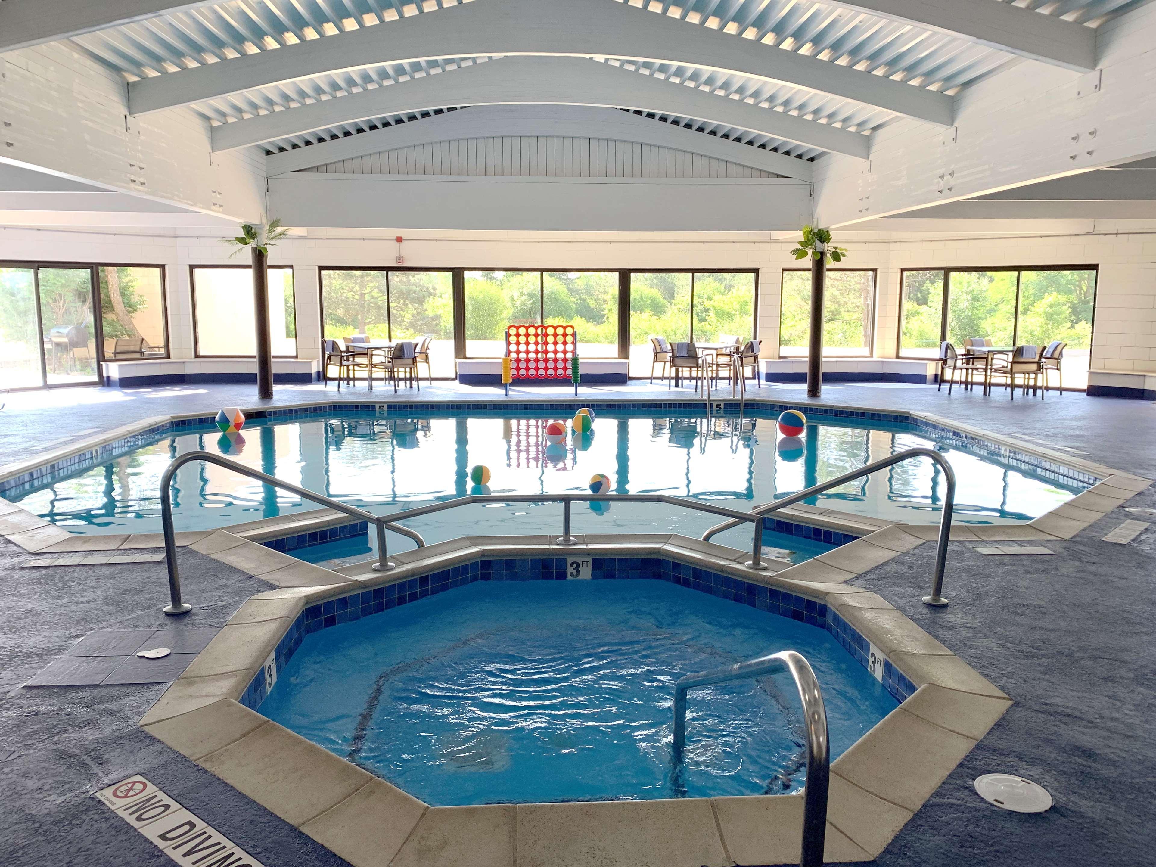 Radisson Hotel Detroit-Farmington Hills Extérieur photo