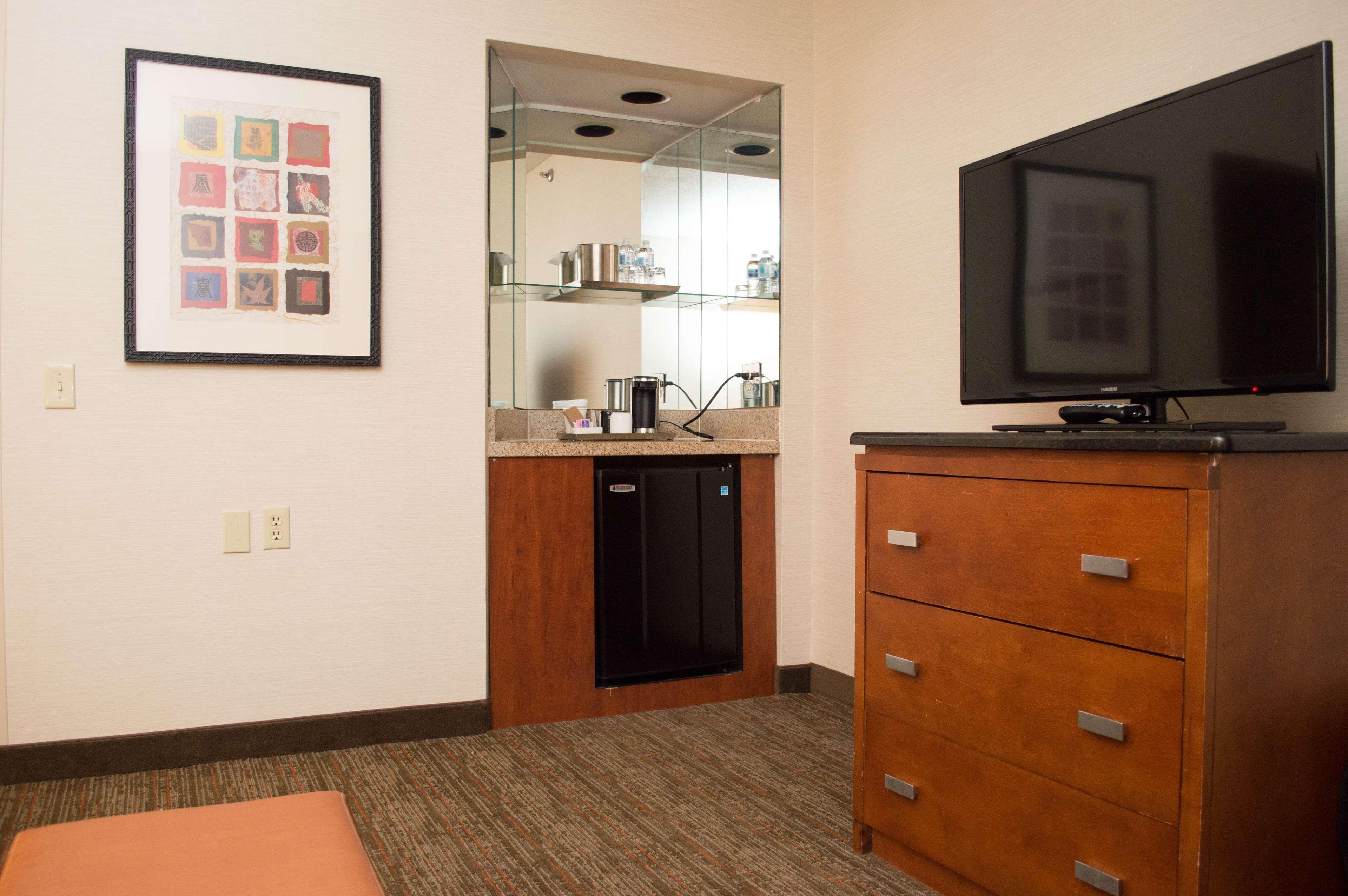 Radisson Hotel Detroit-Farmington Hills Extérieur photo