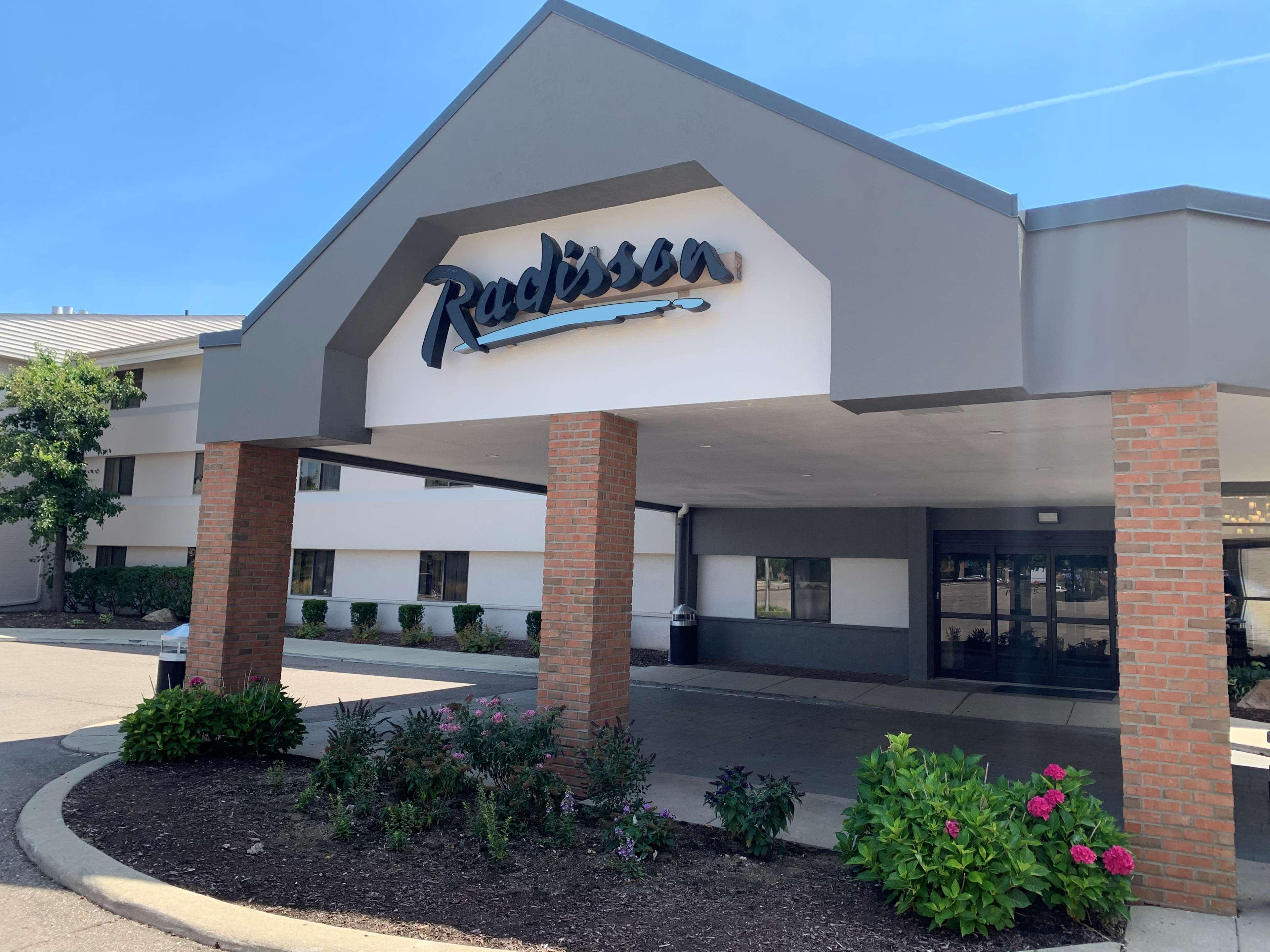 Radisson Hotel Detroit-Farmington Hills Extérieur photo