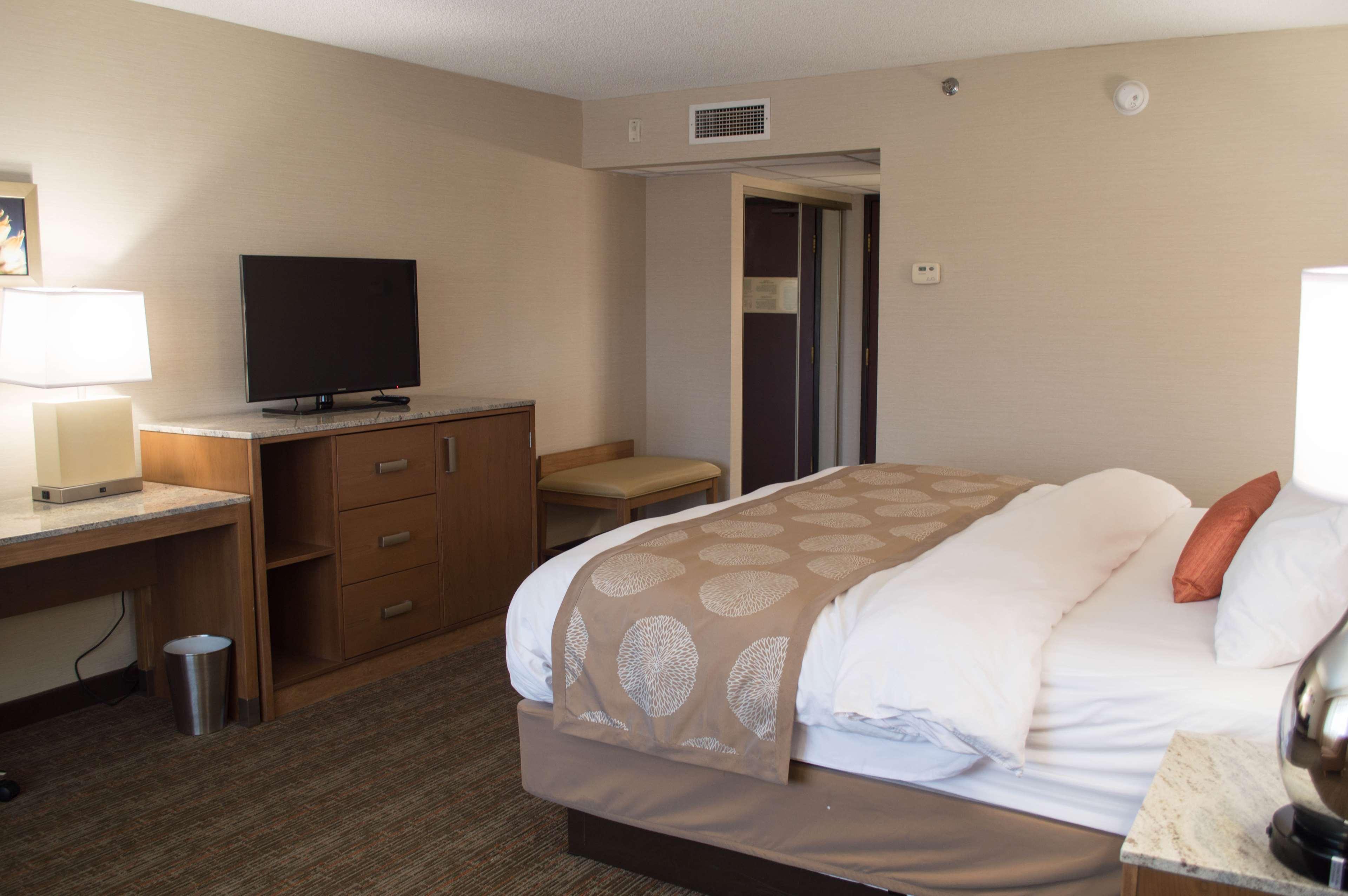 Radisson Hotel Detroit-Farmington Hills Extérieur photo