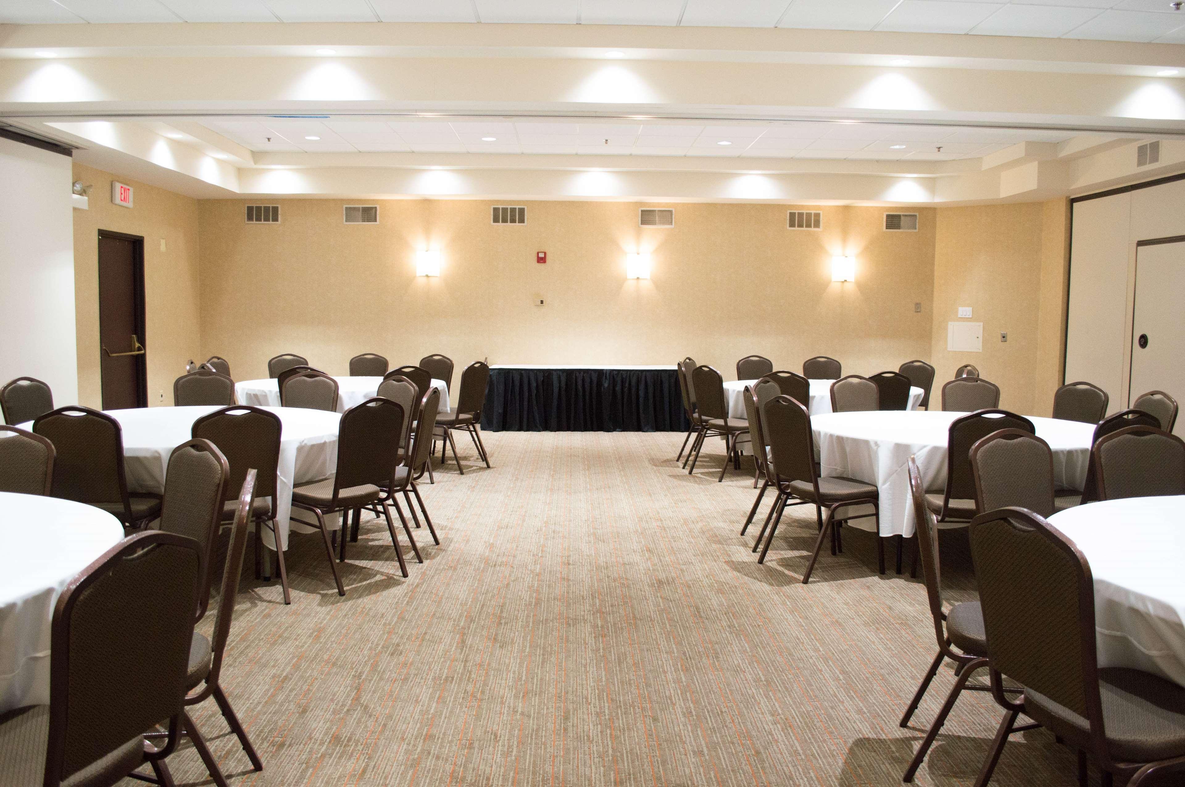Radisson Hotel Detroit-Farmington Hills Extérieur photo
