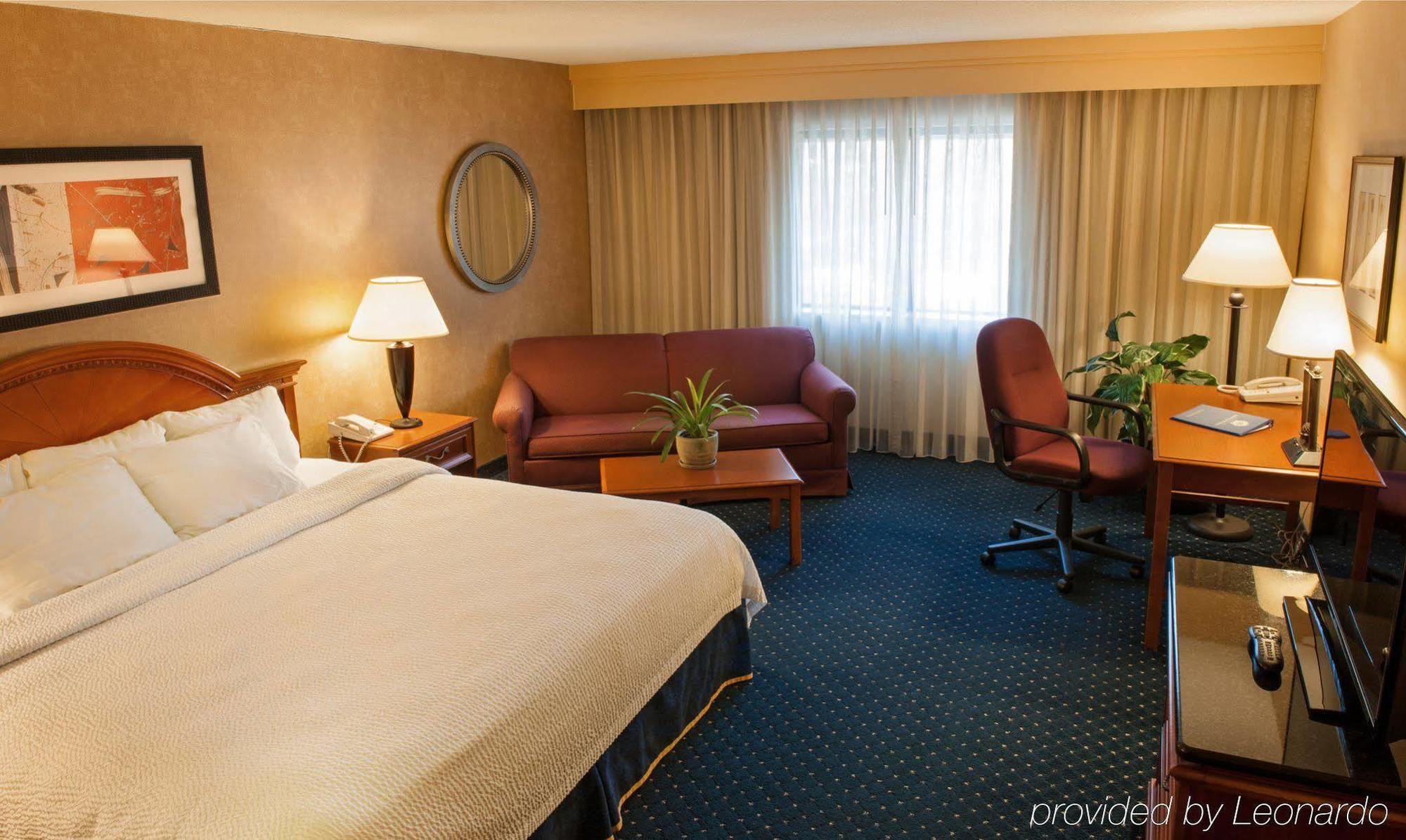 Radisson Hotel Detroit-Farmington Hills Extérieur photo