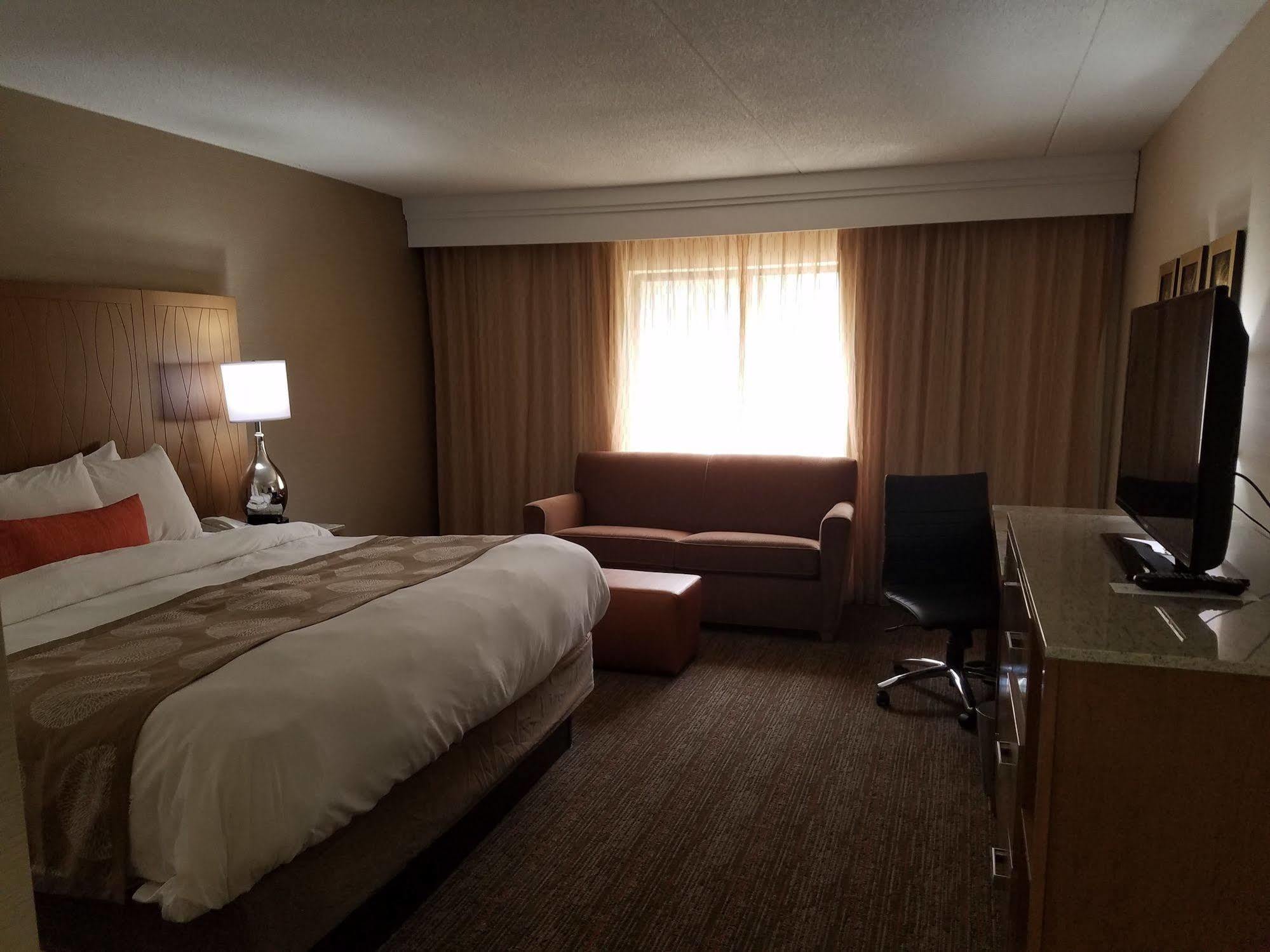 Radisson Hotel Detroit-Farmington Hills Extérieur photo